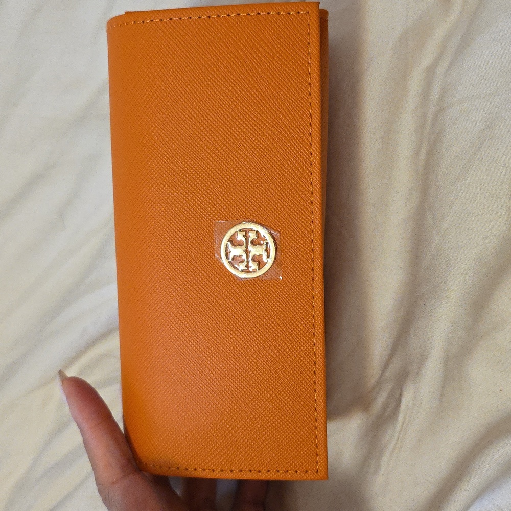 Tory Burch Sunglasses/ Glasses Case